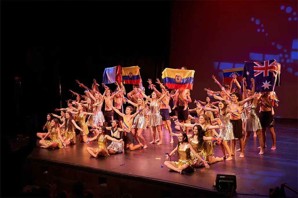 BAILES | Colegio Anglo Colombiano