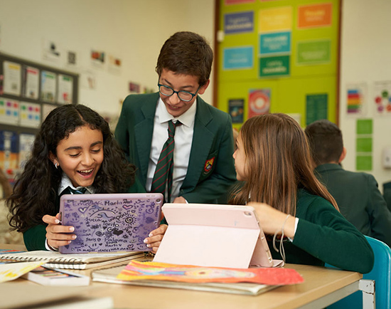 NUESTRA ALIANZA CON LA TECNOLOGÍA | Colegio Anglo Colombiano